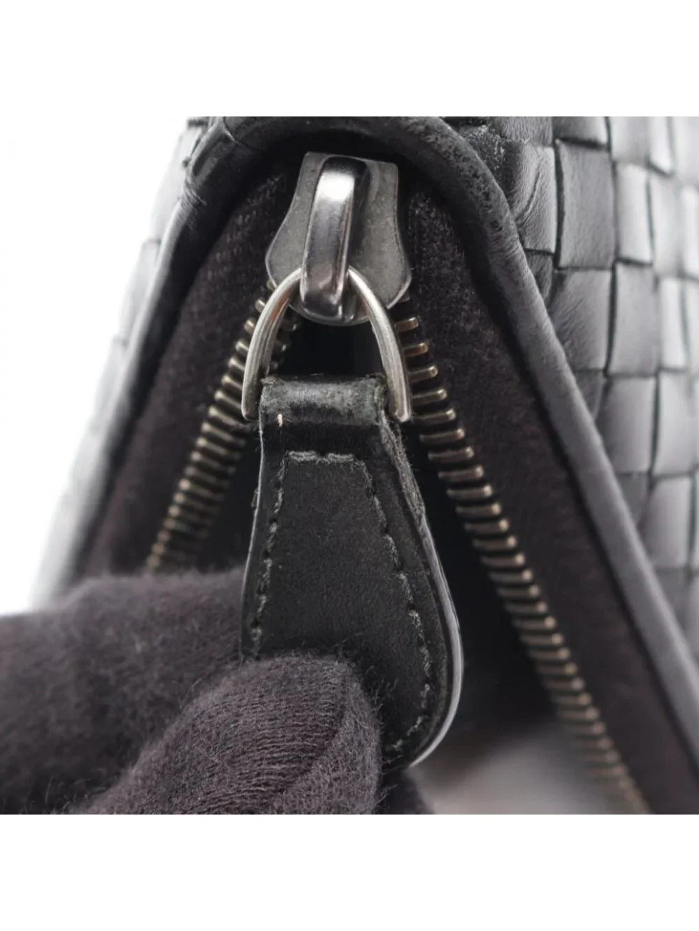 Bottega Veneta Round Wallet Intrecciato Black Leather